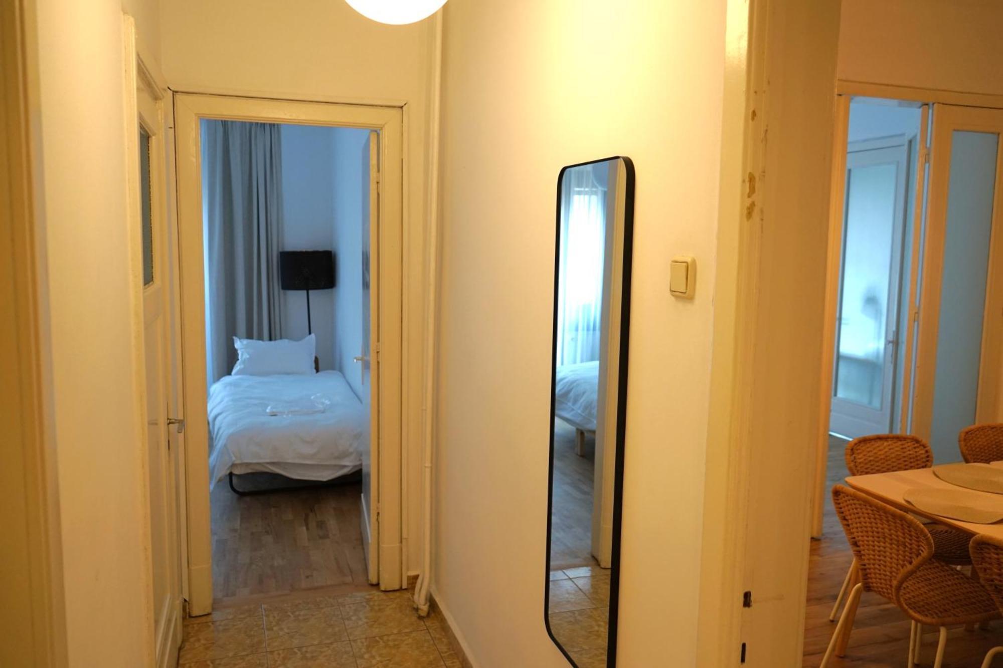 Spacious 3Br, 2Bt With 5 Balconies Bukares Bagian luar foto