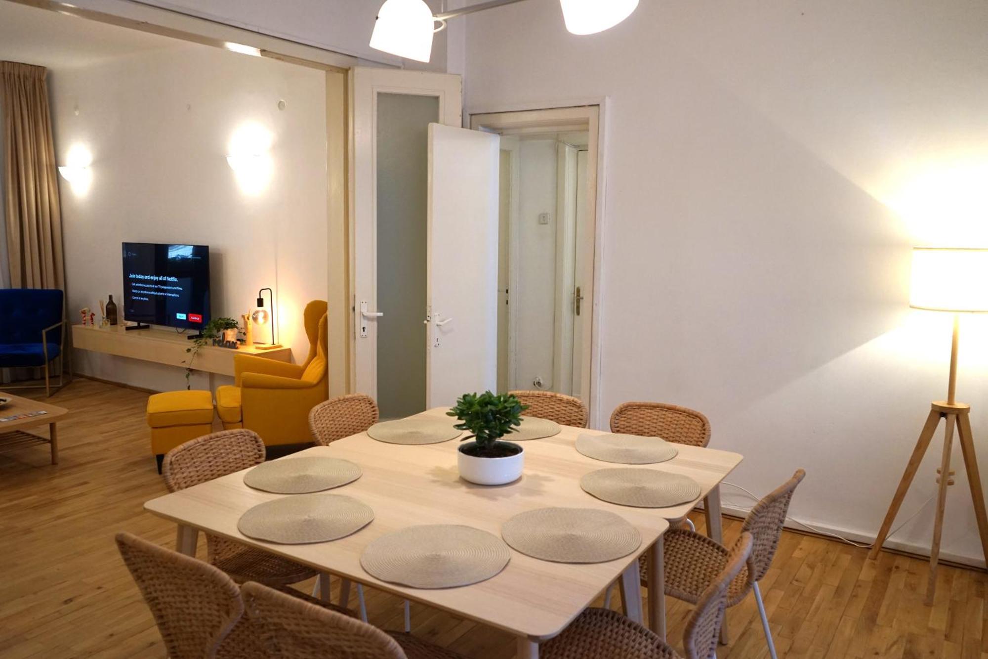 Spacious 3Br, 2Bt With 5 Balconies Bukares Bagian luar foto