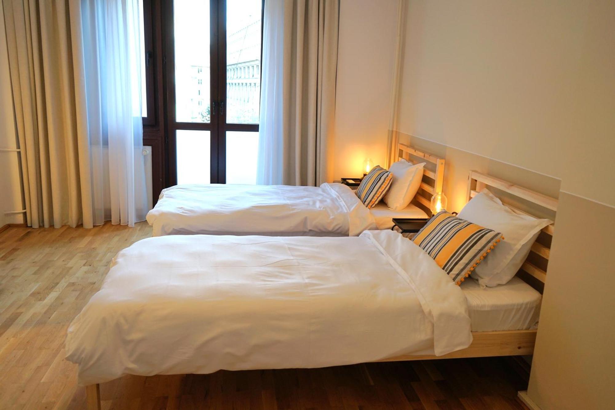 Spacious 3Br, 2Bt With 5 Balconies Bukares Bagian luar foto